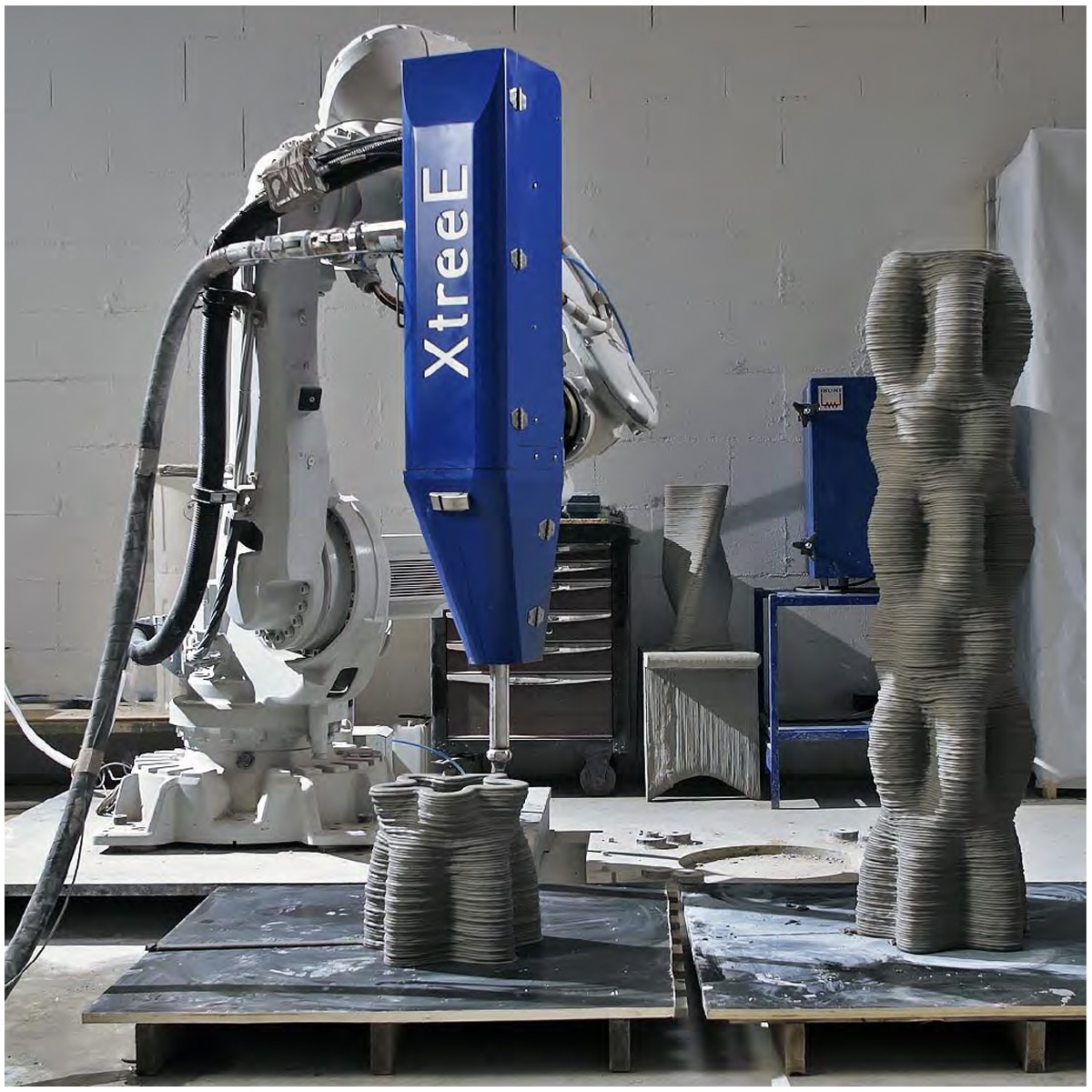 Robotic Concrete 3D Printing